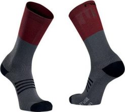 Skarpetki Northwave Extreme Pro High. Czarne skarpetki damskie Northwave, bez wzorów. Za 152.50 zł.