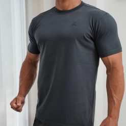 Premium Active Tee - koszulka sportowa. Czarne bluzki sportowe damskie REEVA, m, bez wzorów, z bawełny, bez ramiączek. Za 192.00 zł.
