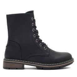 Trzewiki Clara Barson. Czarne botki damskie Clara Barson, bez obcasa, na płaskiej podeszwie, bez zapięcia. Za 89.99 zł.