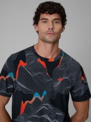 4F T-shirt regular z nadrukiem męski - czarny M. Czarne t-shirty męskie 4f, m, bez wzorów, z bawełny, bez kołnierzyka. Za 89.99 zł.