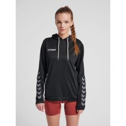 Bluza damska z kapturem Hummel hmlAUTHENTIC Poly. Białe bluzy z kapturem damskie HUMMEL, s, z dżerseju. Za 212.45 zł.