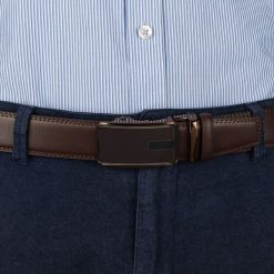 Pasek męski skórzany 3,5 cm klamra automatyczna Beltimore brązowy 50-585 : Kolory - brązowy, beżowy, Rozmiar pasków - r.105-120 cm. Brązowe paski męskie bez wzorów, ze skóry, wizytowe. Za 64.99 zł.