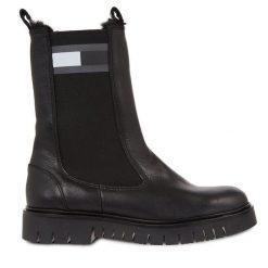 Sztyblety Tommy Jeans. Czarne botki damskie Tommy Jeans, z jeansu, bez obcasa, na płaskiej podeszwie, bez zapięcia. Za 979.99 zł.