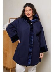 Curvy Lady Płaszcz zimowy w kolorze granatowym rozmiar: 48/50. Niebieskie płaszcze damskie Curvy Lady, na zimę, bez wzorów, z puchu, klasyczne. Za 172.89 zł.