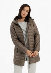 Lekki pikowany płaszcz J-SALAMA. Brązowe płaszcze damskie Volcano, na jesień, plus size, bez wzorów, z materiału, plus size. Za 299.99 zł.