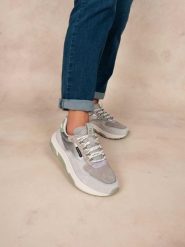 Buty sportowe damskie TBS Jazonne. Brązowe obuwie do biegania damskie Tbs. Za 465.50 zł.