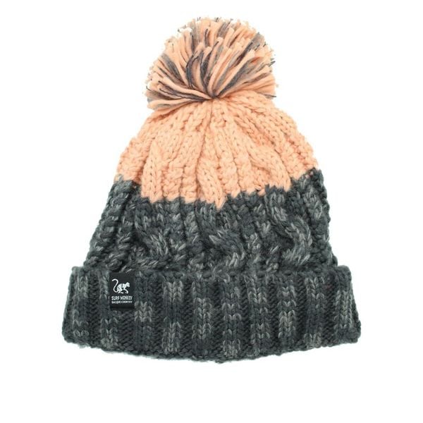 Czapka z pomponem – rozmiar uniwersalny – podszewka – unisex (szary/różowy). Szare czapki męskie SURF MONKEY, bez wzorów, z materiału. Za 179.95 zł.