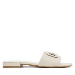 Klapki Guess. Klapki damskie Guess, z aplikacjami, bez obcasa. Za 319.99 zł.