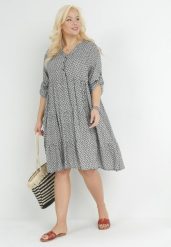 Czarna Rozkloszowana Sukienka z Falbanką i Podwijanymi Rękawami Arilanie. Czarne sukienki damskie Born2be, l, bez wzorów, eleganckie, bez kołnierzyka, bez ramiączek, midi, rozkloszowane. W wyprzedaży za 71.99 zł.