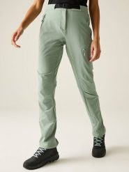 Dare 2b Spodnie funkcyjne "Melodic Pro II" w kolorze miętowym rozmiar: 38. Zielone spodnie dresowe damskie Dare 2b, bez wzorów, z materiału. Za 179.64 zł.