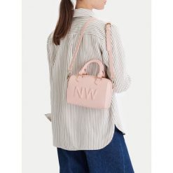 Torebka Nine West. Czerwone torebki klasyczne damskie Nine West, bez wzorów, bez dodatków. Za 269.99 zł.