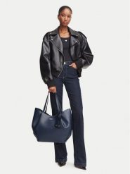 Guess Torebka Amorette HWBG78 98240 Granatowy. Niebieskie torebki klasyczne damskie Guess, z aplikacjami, ze skóry, bez dodatków. Za 642.99 zł.