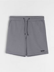 Bawełniane szorty - szary. Szare szorty męskie Sinsay, bez wzorów, z bawełny. Za 39.99 zł.