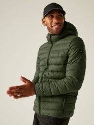 Regatta Kurtka pikowana "Marizion" w kolorze oliwkowym rozmiar: L. Brązowe kurtki męskie Regatta, l, bez wzorów, bez kaptura. Za 218.57 zł.