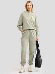 Spodnie damskie dresowe pistacjowe Foxie 302/ Megan 302. Zielone spodnie dresowe damskie Big Star, l, bez wzorów, z bawełny. W wyprzedaży za 59.99 zł.