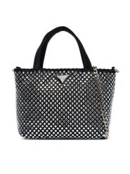 Guess Torebka Tasmin Mini HWRY99 31750 Czarny. Czarne torebki klasyczne damskie Guess, z aplikacjami, z materiału, wizytowe, bez kołnierzyka, bez ramiączek. Za 659.99 zł.