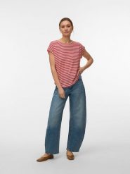 Vero Moda Koszulka w kolorze czerwono-białym rozmiar: XS. Czerwone bluzki damskie Vero Moda, xs, bez wzorów, bez kołnierzyka. Za 48.28 zł.
