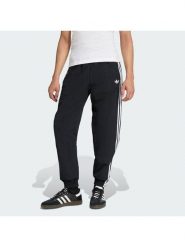 Adidas Spodnie dresowe Firebird Woven KE1371 Czarny Regular Fit. Czarne spodnie dresowe męskie Adidas, bez wzorów, z dresówki. Za 299.99 zł.