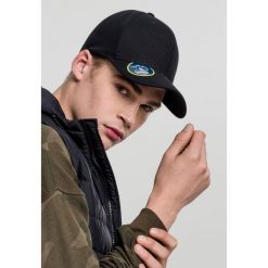 Czapka Flexfit 110 Pique. Czarne czapki męskie FLEXFIT, bez wzorów. Za 152.00 zł.