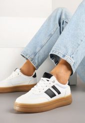 Białe Sneakersy Kultowe Tenisówki z Ozdobnymi Paskami Tenavellea. Białe trampki i tenisówki damskie Renee, bez wzorów, z jeansu. Za 74.99 zł.