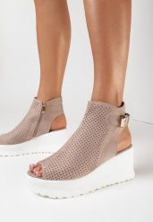 Beżowe Sandały Loraeleh. Brązowe sandały damskie Born2be, bez wzorów, bez obcasa, na koturnie. Za 129.99 zł.