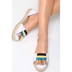 Białe Espadryle Rhythm. Białe espadryle damskie Born2be, bez wzorów, bez obcasa, na płaskiej podeszwie. Za 29.99 zł.