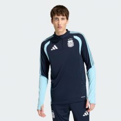 Koszulka treningowa Argentyna 26 Tiro. Niebieskie t-shirty sportowe męskie Adidas, xl, z dresówki, bez ramiączek, do piłki nożnej. Za 329.00 zł.