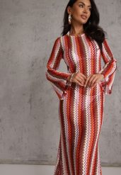 Bordowa Sukienka Dopasowana w Stylu Boho z Plecionego Materiału w Paski Nasehle. Czerwone sukienki damskie Renee, na plażę, bez wzorów, z materiału, boho, bez kołnierzyka, bez ramiączek, maxi, dopasowane. Za 149.99 zł.