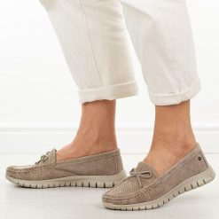 Beżowe ażurowe skórzane mokasyny damskie Vinceza 95401. Brązowe mokasyny damskie VINCEZA, z jeansu. W wyprzedaży za 175.12 zł.