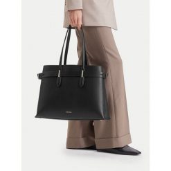 Torebka GINO ROSSI. Czarne torebki klasyczne damskie Gino Rossi, bez wzorów, bez dodatków. Za 429.99 zł.