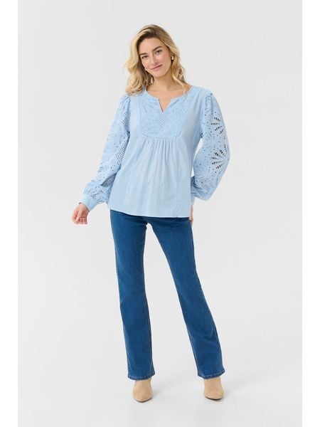 Kaffe Bluzka w kolorze błękitnym rozmiar: 46. Niebieskie bluzki damskie Kaffe, bez wzorów, bez kołnierzyka, bez ramiączek. Za 118.28 zł.