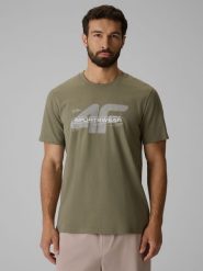 4F T-shirt regular z nadrukiem męski - khaki M. Brązowe t-shirty męskie 4f, m, bez wzorów, z bawełny, bez kołnierzyka. Za 69.99 zł.
