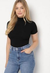 Czarny Dopasowany T-shirt z Wiskozy z Golfem Isovera. Czarne t-shirty damskie Born2be, m, z aplikacjami, z materiału, bez kołnierzyka. Za 49.99 zł.