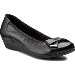 Półbuty LASOCKI COMFORT WI23-SALEM-06. Czarne półbuty damskie Lasocki Comfort, bez wzorów, ze skóry, bez obcasa. Za 149.99 zł.