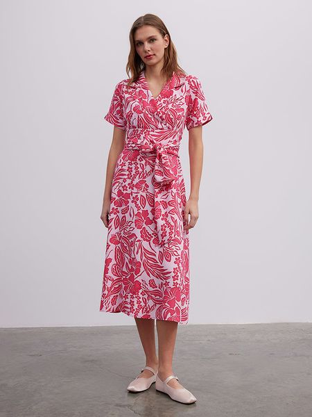 BGN Sukienka w kolorze jasnoróżowo-różowym rozmiar: 40. Różowe sukienki damskie BGN, na imprezę, bez wzorów, z wiskozy, bez kołnierzyka, bez ramiączek, midi. Za 132.05 zł.