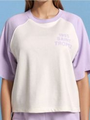 Bluza z krótkim rękawem - fioletowy. Fioletowe bluzy bez kaptura damskie Sinsay, l. W wyprzedaży za 27.99 zł.