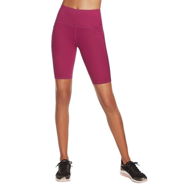 Spodenki sportowe damskie Skechers Go Walk High Waisted Bike Short. Czerwone spodenki sportowe damskie Skechers, xs, z elastanu, na fitness i siłownię. Za 119.99 zł.