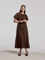 Sukienka maxi - zielony. Zielone sukienki damskie Reserved, na co dzień, l, bez wzorów, z tkaniny, bez kołnierzyka, bez ramiączek, maxi, proste. W wyprzedaży za 159.99 zł.