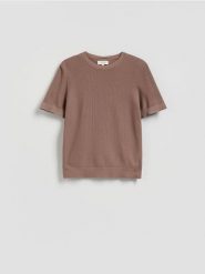 Sweter z krótkim rękawem - beżowy. Brązowe swetry męskie Reserved, l, bez wzorów, z bawełny, bez kołnierzyka. Za 159.99 zł.