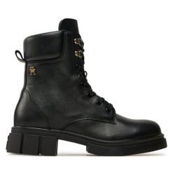Trapery Tommy Hilfiger. Czarne trapery damskie Tommy Hilfiger, bez obcasa. Za 479.99 zł.