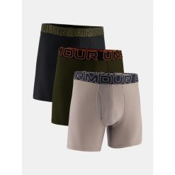Bokserki męskie Under Armour M Perf Tech 6in Mix Mix, 3-pak. Brązowe bokserki męskie Under Armour, bez wzorów, z materiału. Za 245.99 zł.