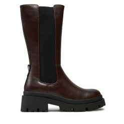 Kozaki ONLY. Brązowe kozaki damskie Only, bez obcasa, na płaskiej podeszwie. Za 349.99 zł.