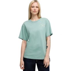Koszulka Puma Class Relaxed Tee Light Moss, Kobiety. Niebieskie bluzki sportowe damskie Puma, bez wzorów, z bawełny, bez ramiączek. Za 109.00 zł.