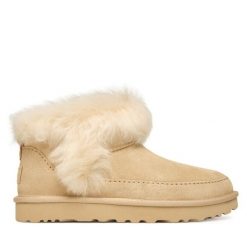 Śniegowce Ugg. Brązowe śniegowce damskie Ugg. Za 789.99 zł.