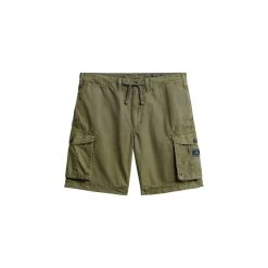 Szorty Superdry Parachute Light. Zielone szorty męskie Superdry., bez kołnierzyka. Za 319.10 zł.