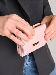 Portfel - różowy. Czerwone portfele damskie Sinsay, z aplikacjami. Za 25.99 zł.