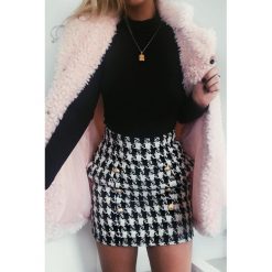 Spódnica SOARA. Białe spódniczki damskie Spódnica SOARA, l, bez wzorów. W wyprzedaży za 59.00 zł.