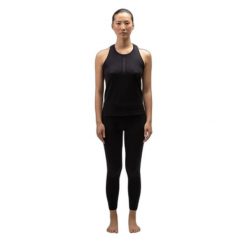 Damski tank top Piu Adrenalina KR108. Czarne topy sportowe damskie PIU ADRENALINA, na lato, l, bez wzorów, ze skóry, bez ramiączek. Za 261.00 zł.