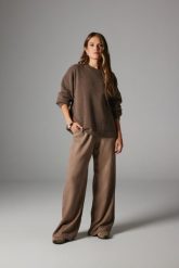 SPODNIE DORIS TAUPE DENIM L - Flawless. Spodnie materiałowe damskie Flawless, bez wzorów, z denimu, eleganckie, z podwyższonym stanem. Za 489.00 zł.