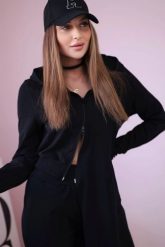 Komplet dresowy bluza z dłuższym bokiem czarny. Czarne bluzy z kapturem damskie KESI, l, z bawełny. Za 334.56 zł.